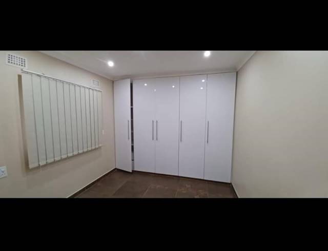 5 BEDROOM HOUSE FOR SALE IN BLUFF